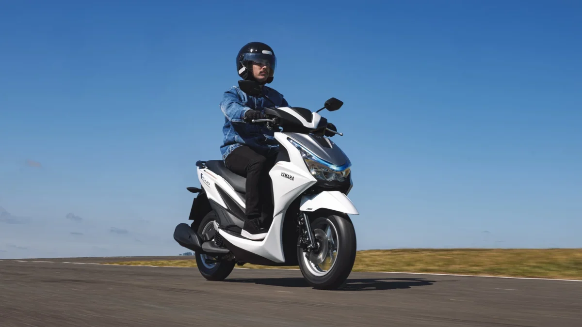 A Yamaha, uma das marcas mais icônicas e inovadoras do mundo das motocicletas, está prestes a lançar no Brasil um modelo que promete revolucionar o mercado de duas rodas: a Yamaha Fluo 125 Hybrid 2026.
