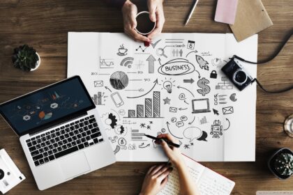 Por muito tempo, a ideia de sucesso estava presa ao “carteira assinada”, bater ponto todos os dias, aguentar chefes tóxicos e enfrentar horas no trânsito. Mas o mundo mudou. Com a internet, surgiram novas formas de trabalhar de qualquer lugar,