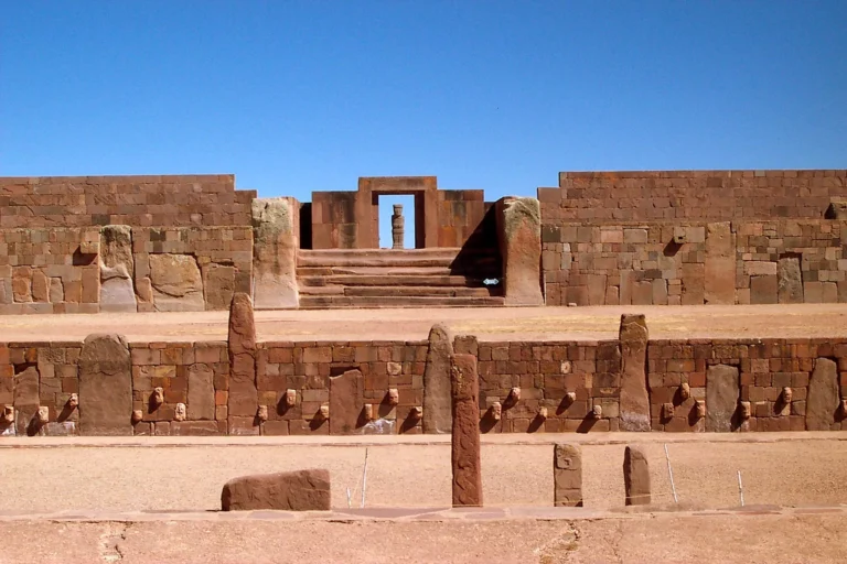 Templo Perdido de 1.400 Anos na Bolívia Redefine o Poder de Tiwanaku — Descubra como