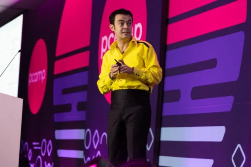 No dia 10 de dezembro de 2025, o Museu de Arte do Rio (MAR) virou palco de uma das conversas mais aguardadas do ano entre entusiastas de tecnologia e cultura digital no Brasil.